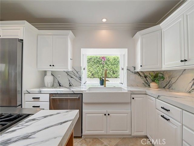 46 Empty Saddle Road, Rolling Hills Estates, CA 90274