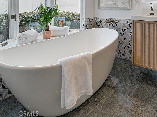 46 Empty Saddle Road, Rolling Hills Estates, CA 90274