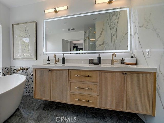 46 Empty Saddle Road, Rolling Hills Estates, CA 90274