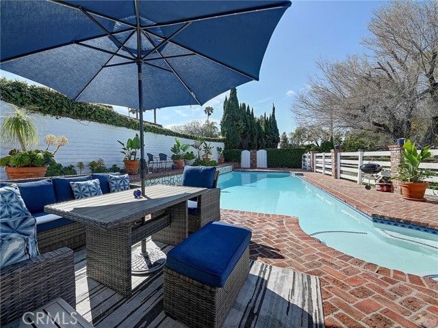 46 Empty Saddle Road, Rolling Hills Estates, CA 90274