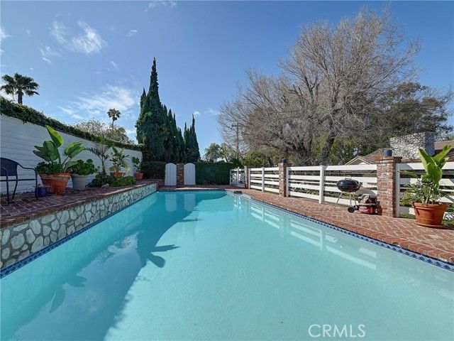 46 Empty Saddle Road, Rolling Hills Estates, CA 90274