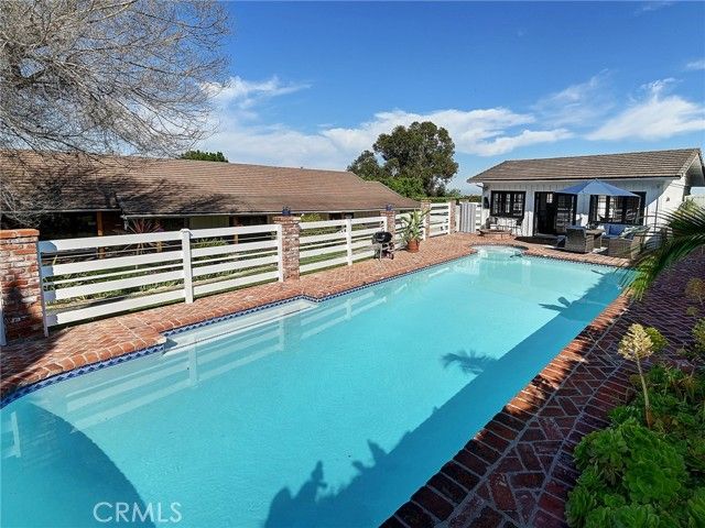 46 Empty Saddle Road, Rolling Hills Estates, CA 90274