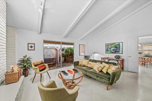 4114 VILLAGE RD, Memphis, TN 38117