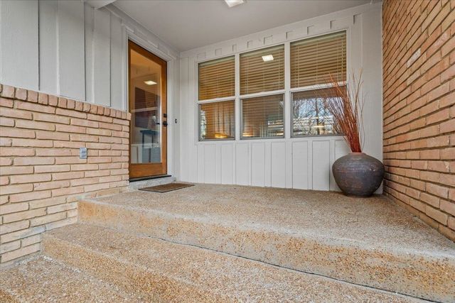 4114 VILLAGE RD, Memphis, TN 38117