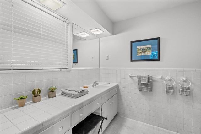 4114 VILLAGE RD, Memphis, TN 38117