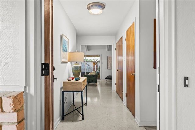 4114 VILLAGE RD, Memphis, TN 38117