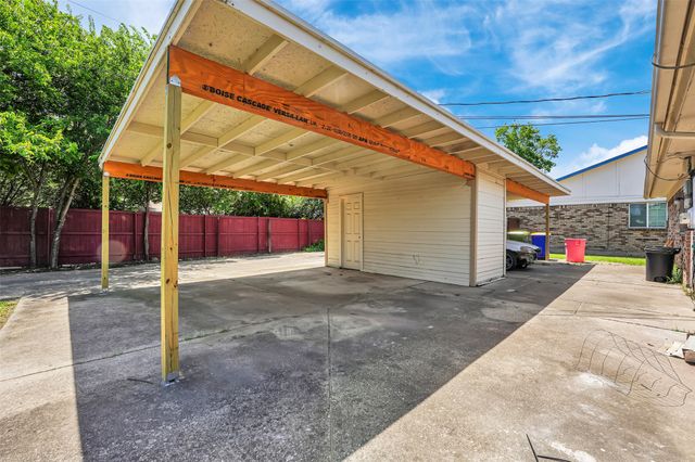 405 S Las Vegas Trail, White Settlement, TX 76108