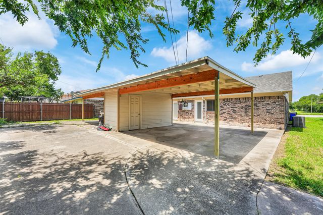 405 S Las Vegas Trail, White Settlement, TX 76108