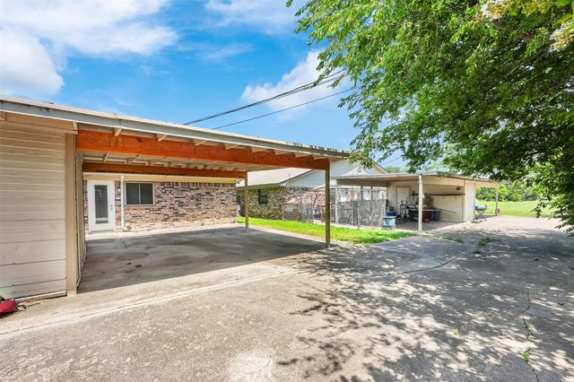 405 S Las Vegas Trail, White Settlement, TX 76108