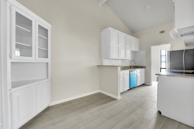405 S Las Vegas Trail, White Settlement, TX 76108