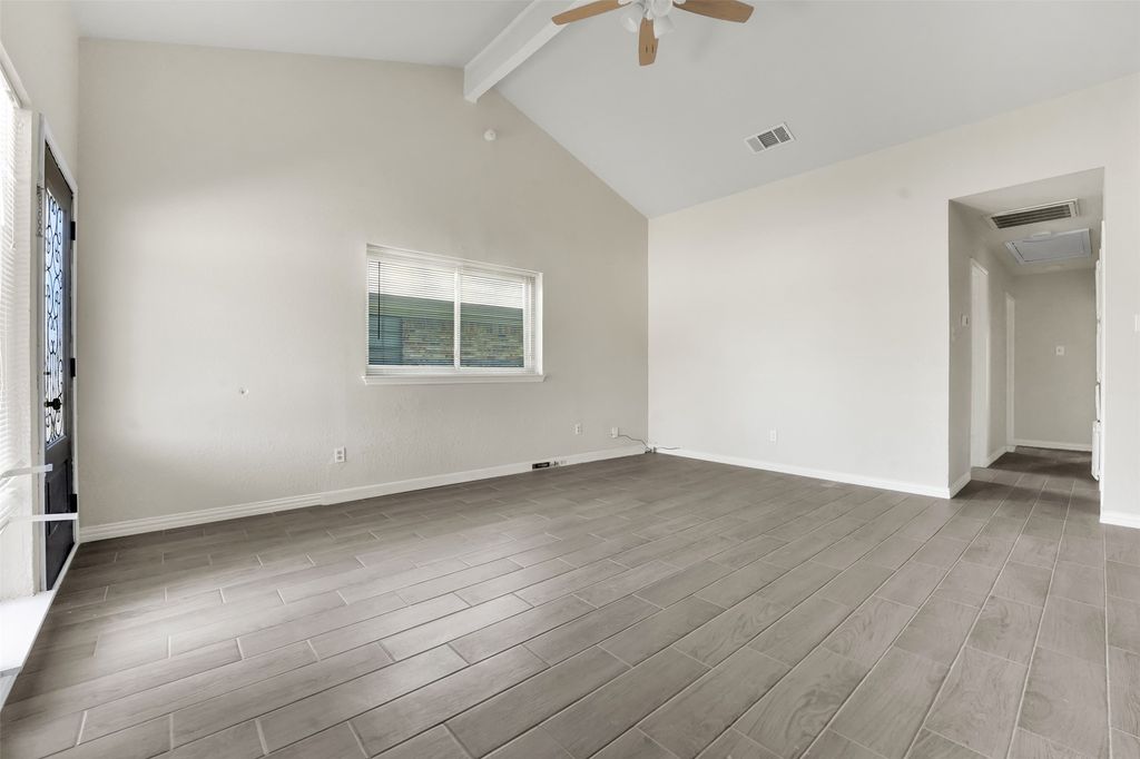 405 S Las Vegas Trail, White Settlement, TX 76108
