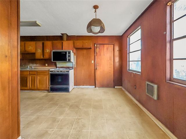 2045 E 42nd Street, Other, GA 31404