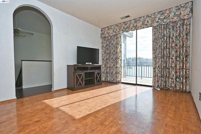 2057 Echo Pl, San Ramon, CA 94582