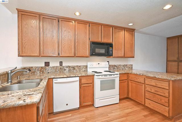 2057 Echo Pl, San Ramon, CA 94582