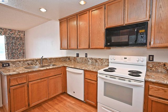 2057 Echo Pl, San Ramon, CA 94582