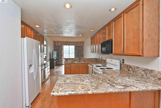 2057 Echo Pl, San Ramon, CA 94582