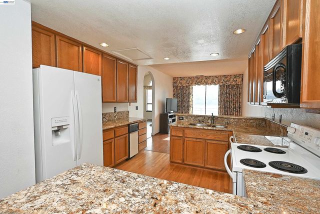 2057 Echo Pl, San Ramon, CA 94582