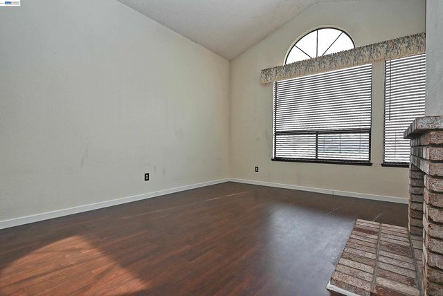 2057 Echo Pl, San Ramon, CA 94582