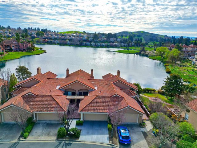 2057 Echo Pl, San Ramon, CA 94582