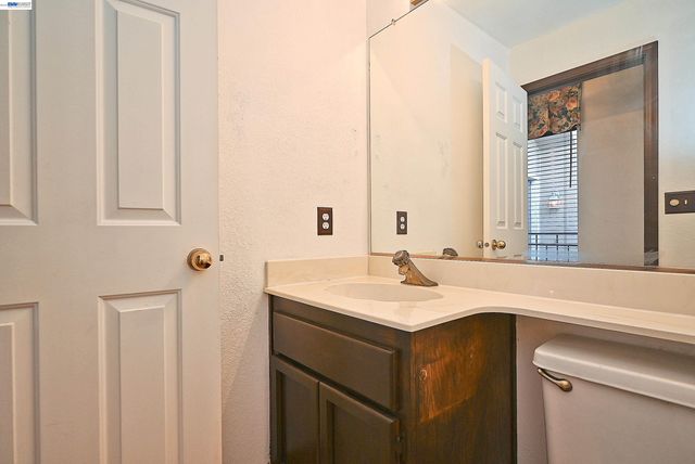 2057 Echo Pl, San Ramon, CA 94582