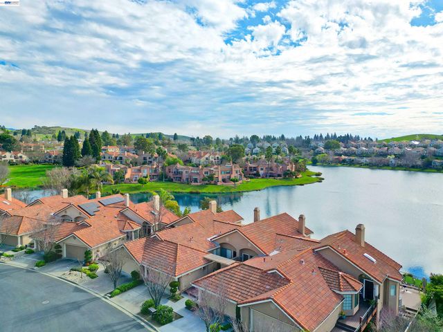 2057 Echo Pl, San Ramon, CA 94582