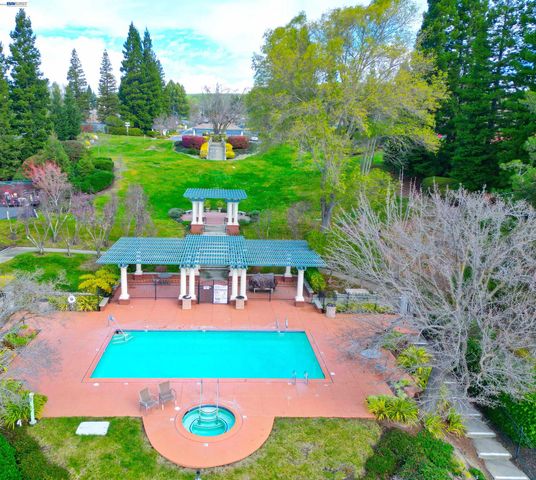 2057 Echo Pl, San Ramon, CA 94582