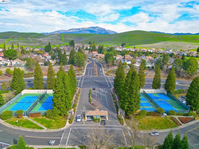 2057 Echo Pl, San Ramon, CA 94582