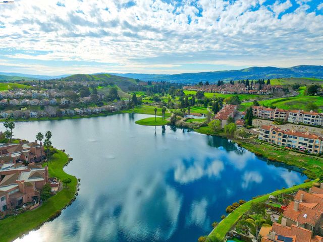 2057 Echo Pl, San Ramon, CA 94582