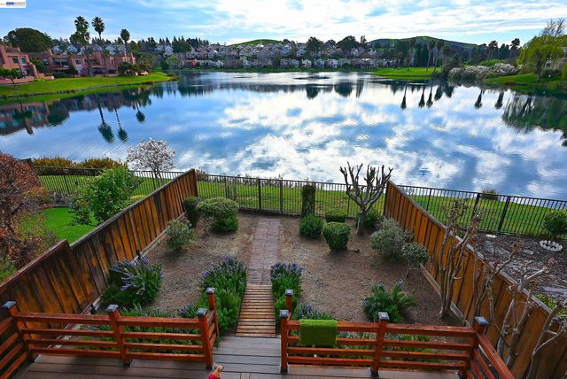 2057 Echo Pl, San Ramon, CA 94582