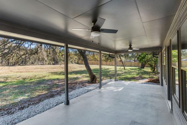 520 HUNTER RIDGE RD, San Marcos, TX 78666