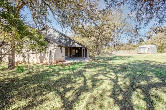 520 HUNTER RIDGE RD, San Marcos, TX 78666