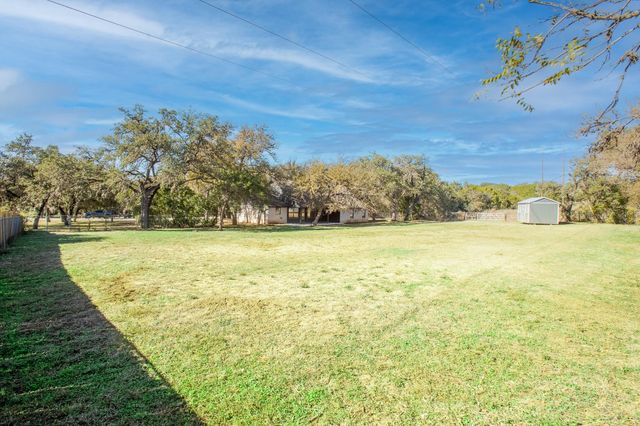 520 HUNTER RIDGE RD, San Marcos, TX 78666