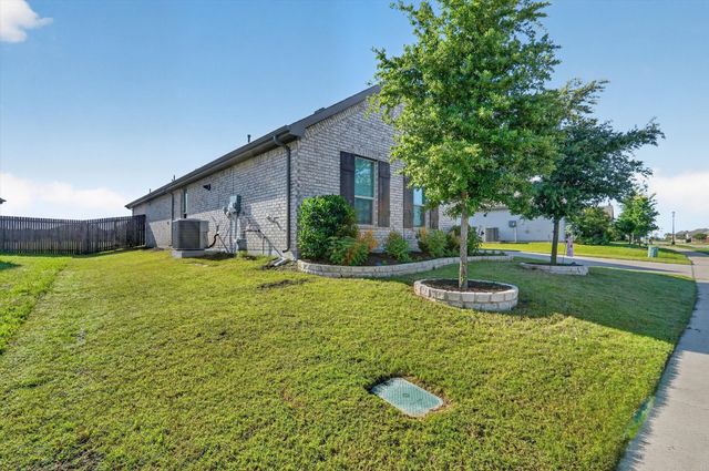 3667 Hidden Hollow Drive, Grand Prairie, TX 76065