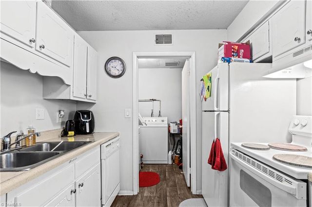 2260 Sunderland Road 74W, Winston-salem, NC 27103
