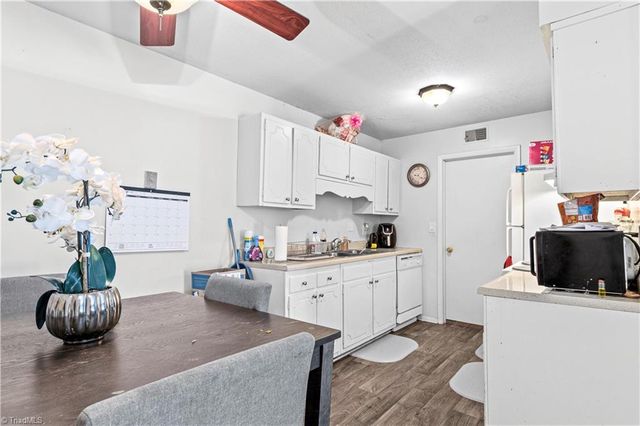 2260 Sunderland Road 74W, Winston-salem, NC 27103