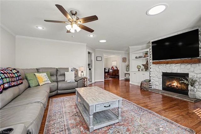 937 Chamberlin Drive, Asheboro, NC 27205