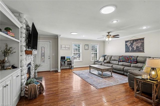 937 Chamberlin Drive, Asheboro, NC 27205