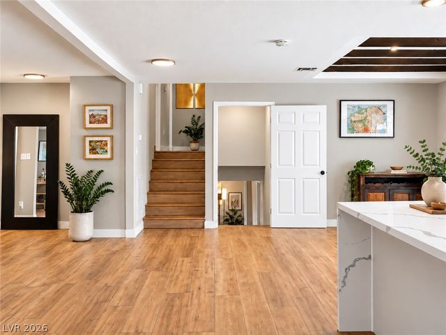 845 Kenny Way, Las Vegas, NV 89107