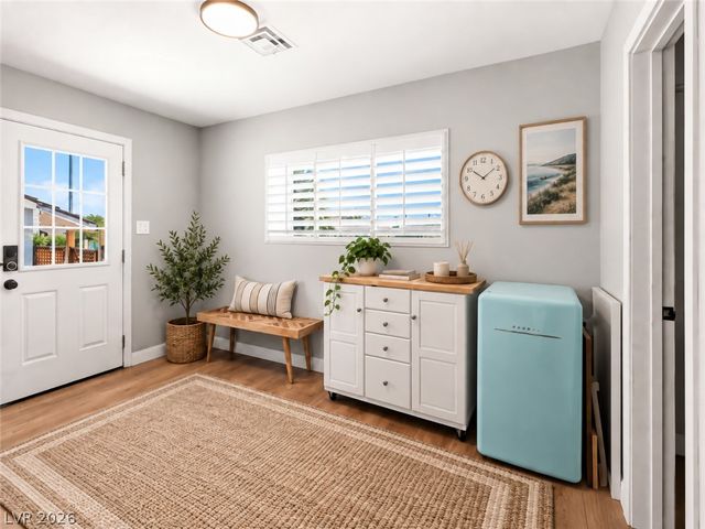 845 Kenny Way, Las Vegas, NV 89107