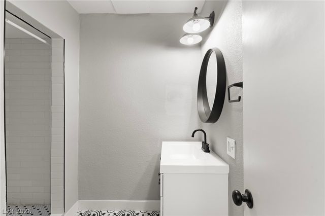 845 Kenny Way, Las Vegas, NV 89107