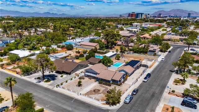 845 Kenny Way, Las Vegas, NV 89107