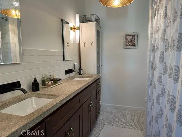 8218 Handley Avenue, Los Angeles, CA 90045