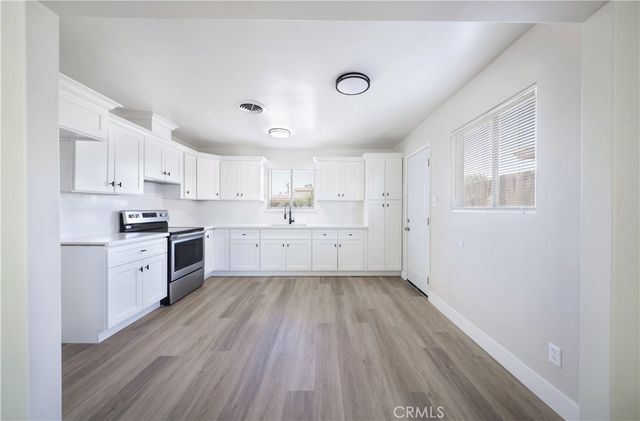 708 Delfino, Bakersfield, CA 93304