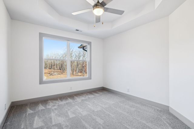 1370 Reda Dr, Clarksville, TN 37042