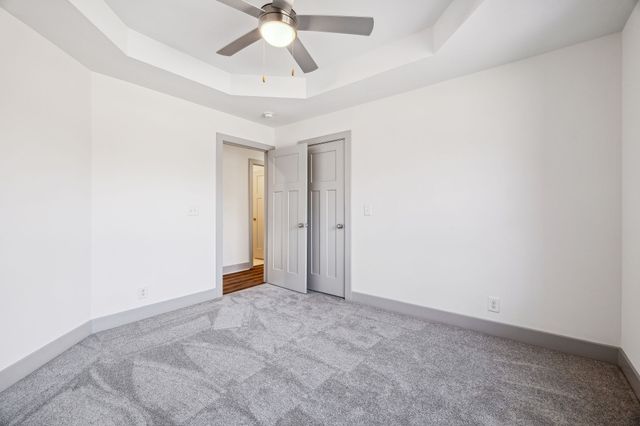 1370 Reda Dr, Clarksville, TN 37042
