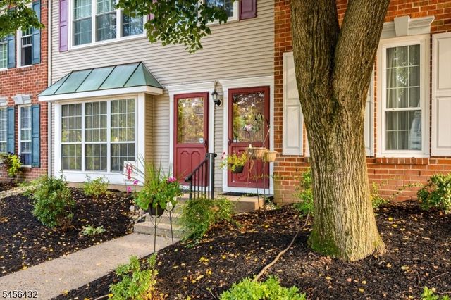 118 Edward Dr, Franklin Twp., NJ 08823