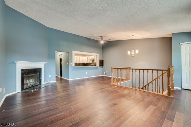 118 Edward Dr, Franklin Twp., NJ 08823