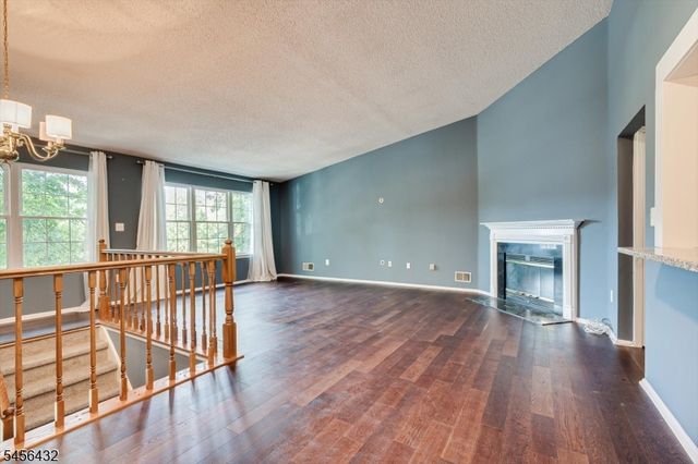 118 Edward Dr, Franklin Twp., NJ 08823