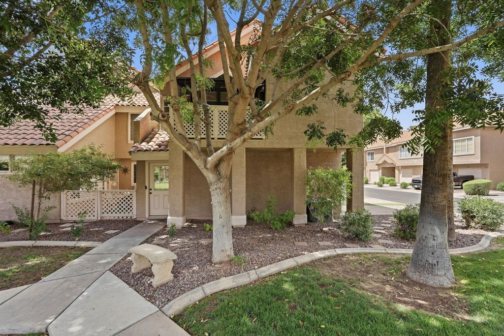 1633 E Lakeside Drive Unit 5, Gilbert, AZ 85234