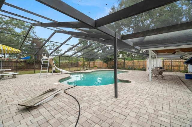 10408 RECLINATA LANE, Tampa, FL 33618